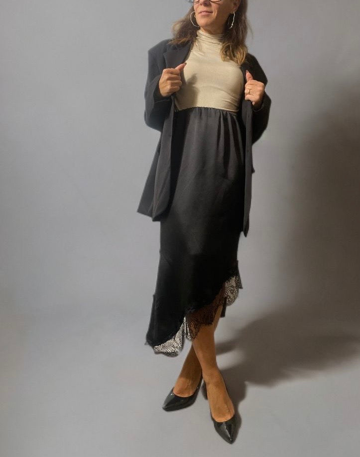 Gonna asimmetrica in satin e pizzo - Disponibili in 3 colori ModaFilo.com modafilo