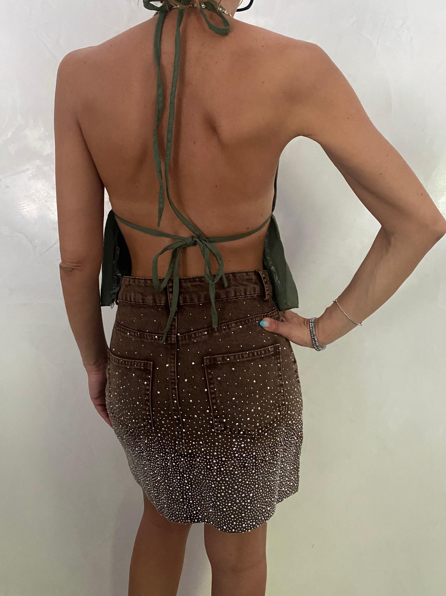 Minigonna in denim cioccolato con cascata di strass ModaFilo.com modafilo