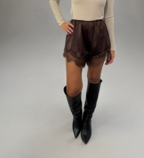 Shorts in satin e pizzo ModaFilo.com modafilo