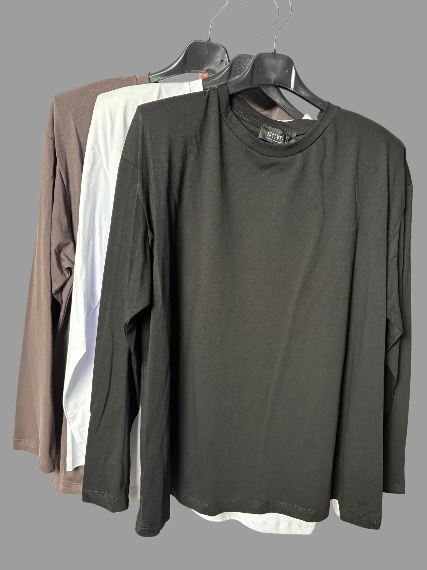 Maglia a maniche lunghe con spalle imbottite - Disponibile in 3 colori ModaFilo.com modafilo