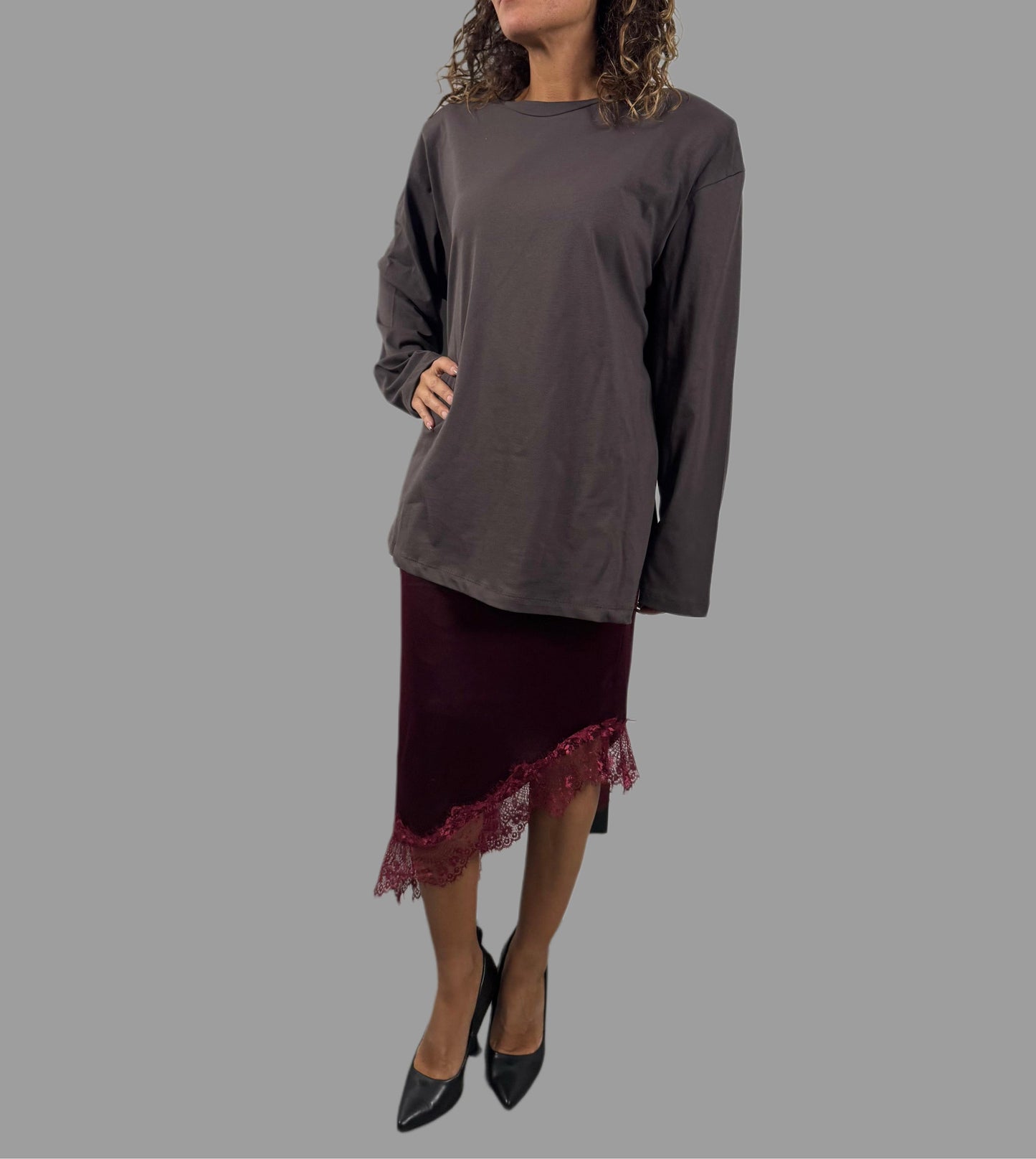 Maglia a maniche lunghe con spalle imbottite - Disponibile in 3 colori ModaFilo.com modafilo