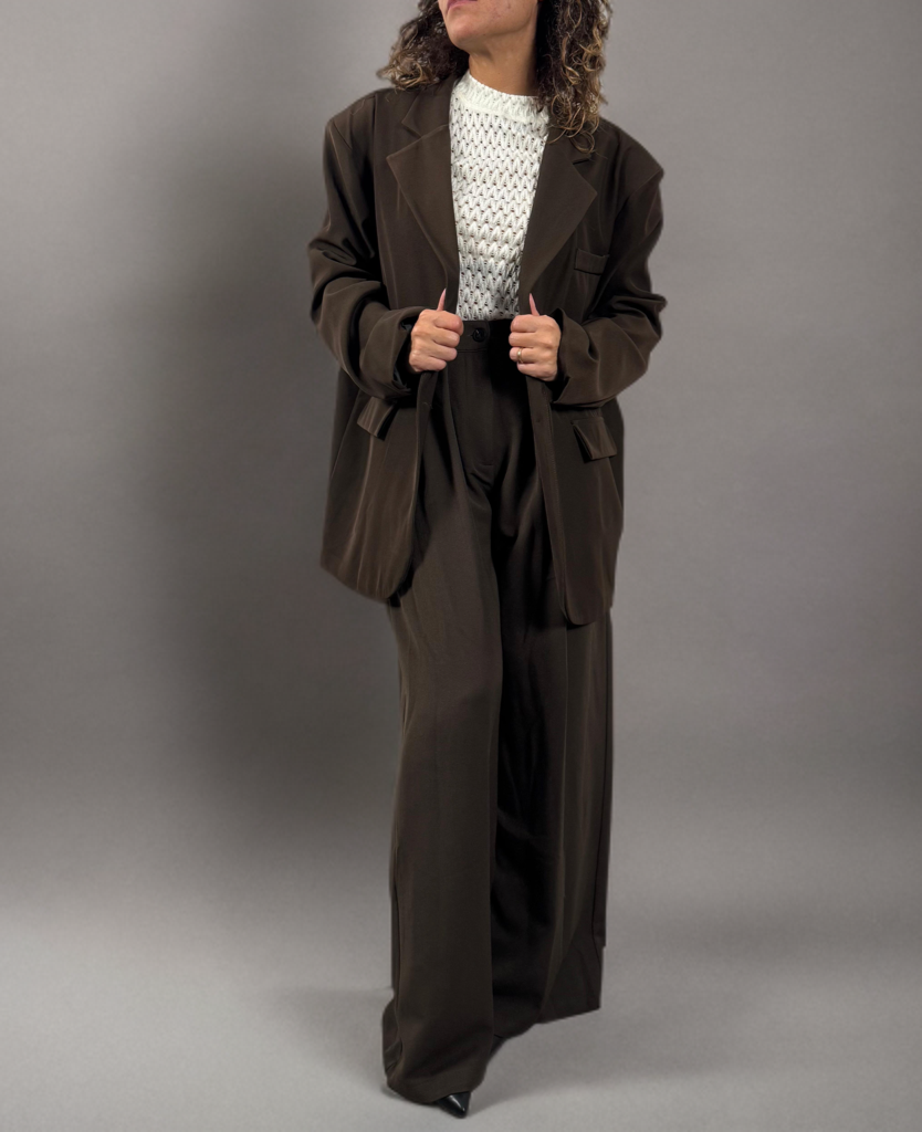 Pantaloni marroni a palazzo con pinces - Disponibile in 2 colori ModaFilo.com modafilo