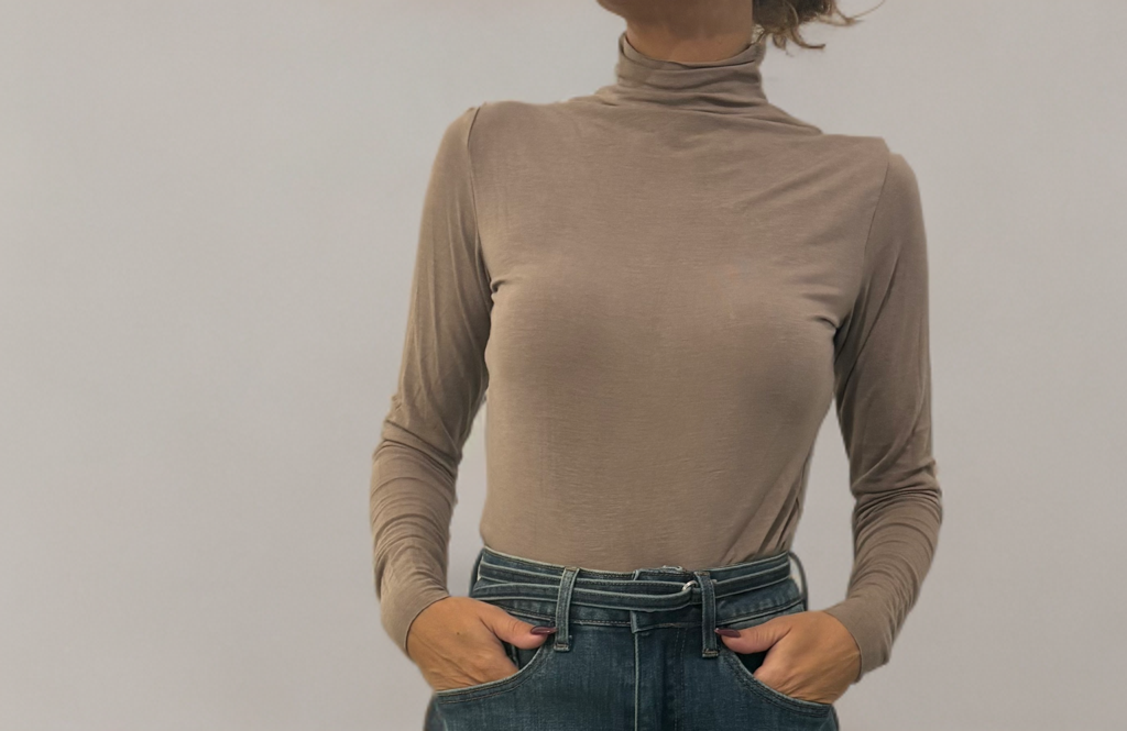 Dolcevita a costine chic beige chiaro