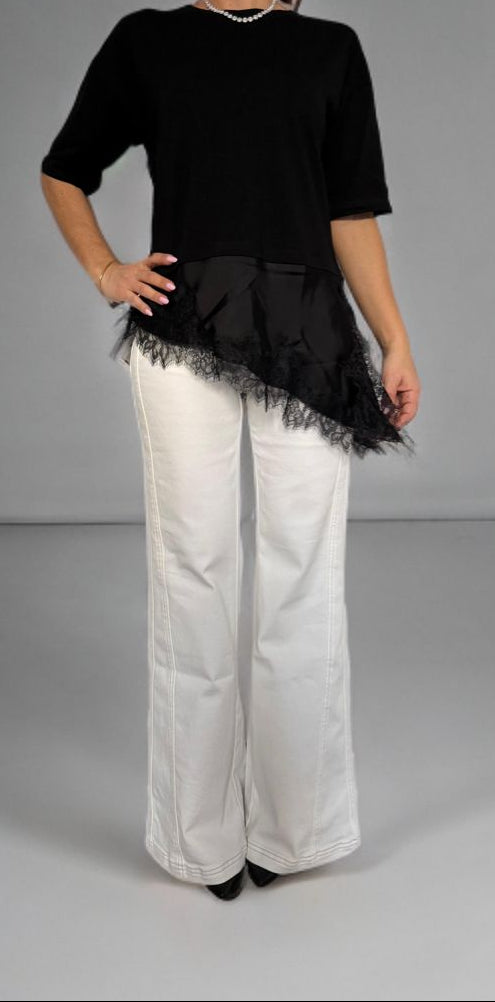 T-shirt con inserto asimmetrico in pizzo - Disponibile in 2 colori ModaFilo.com modafilo
