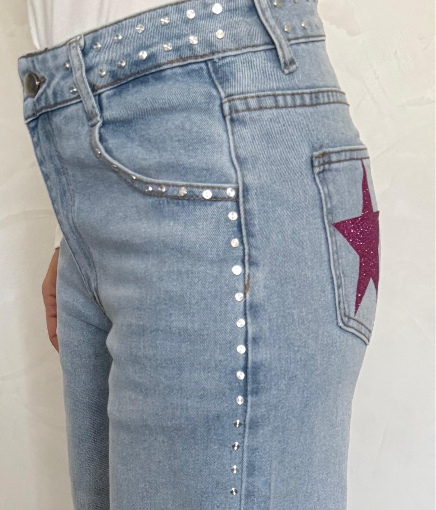 Jeans baggy con borchie e stelle ModaFilo.com modafilo