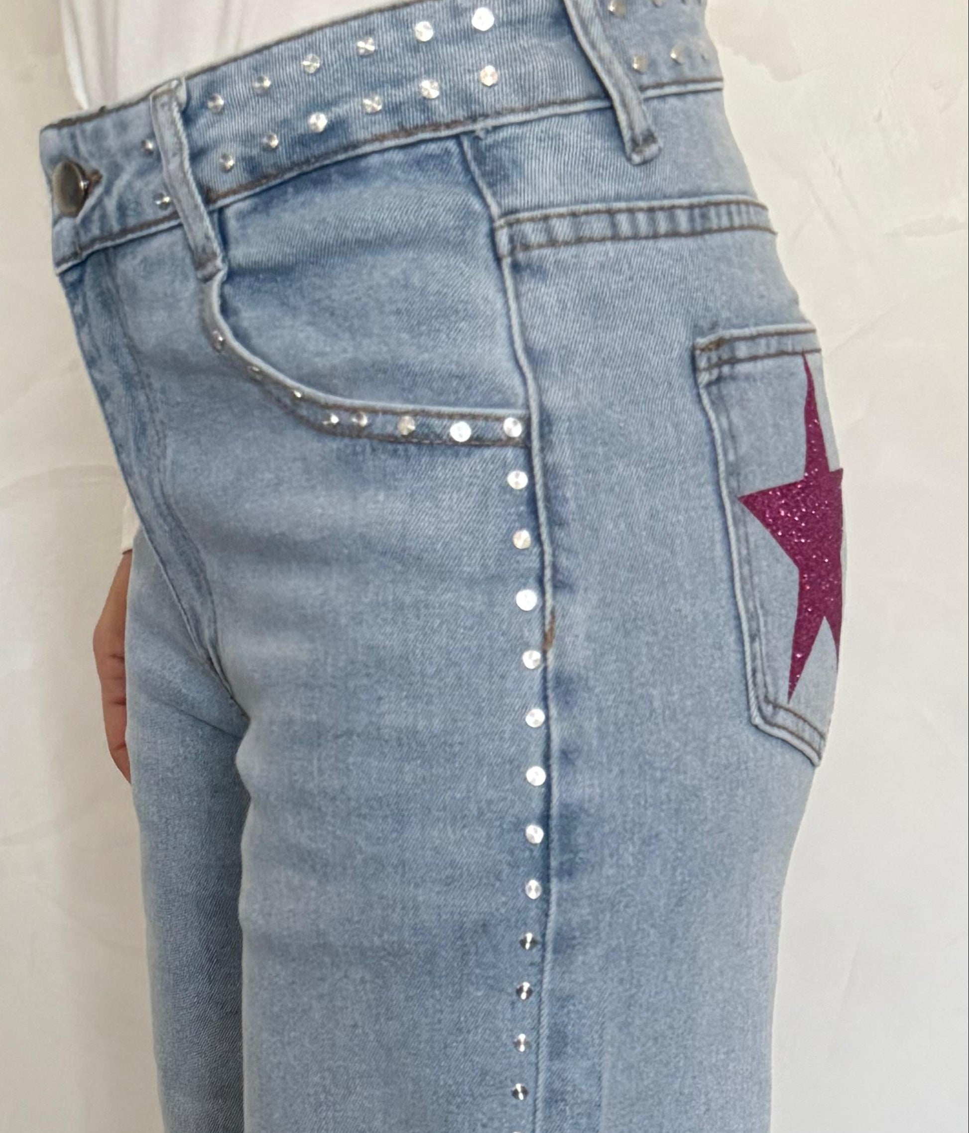 Jeans baggy con borchie e stelle ModaFilo.com modafilo