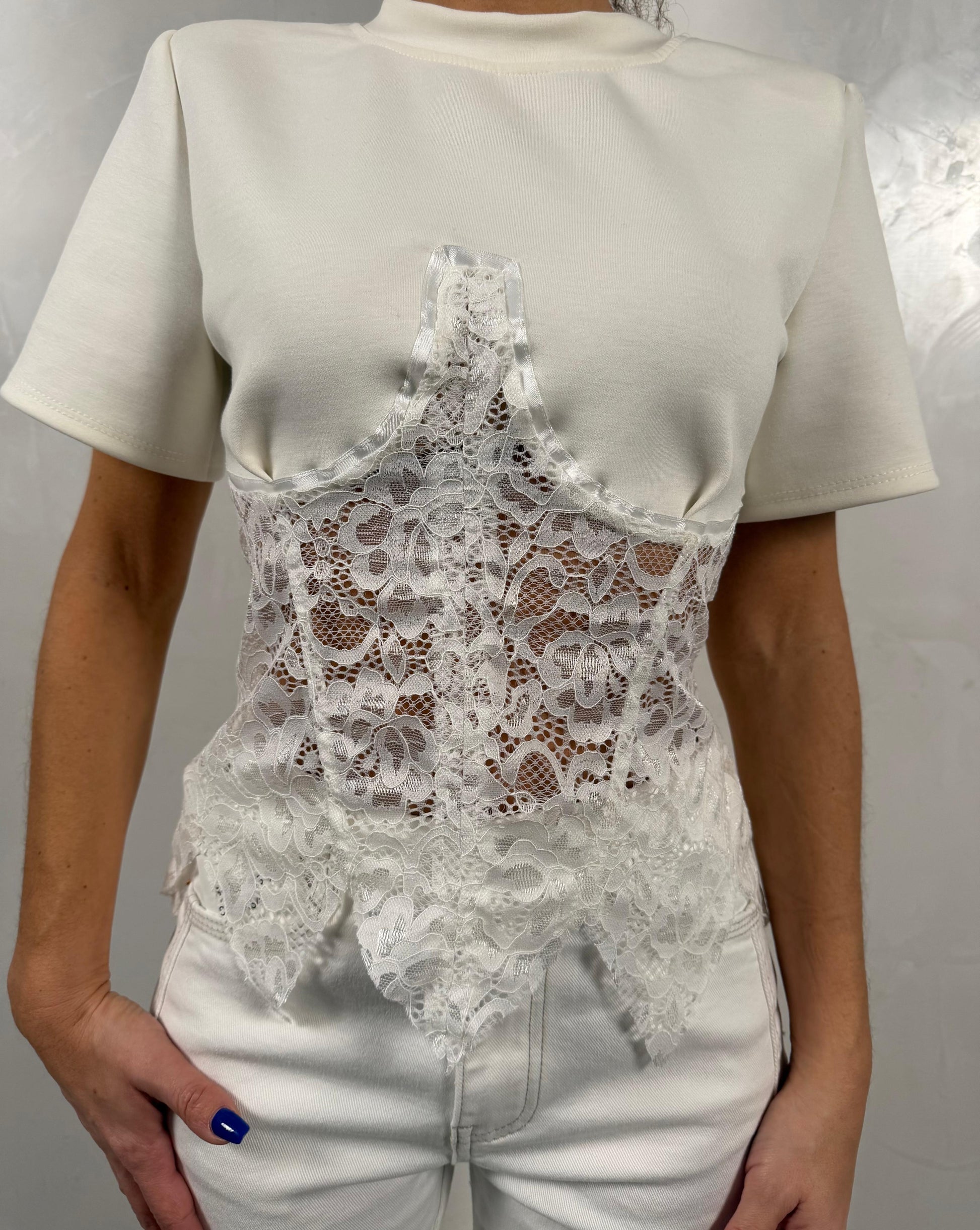 T-shirt in maglia bustier in pizzo - Disponibile in 2 colori ModaFilo.com modafilo
