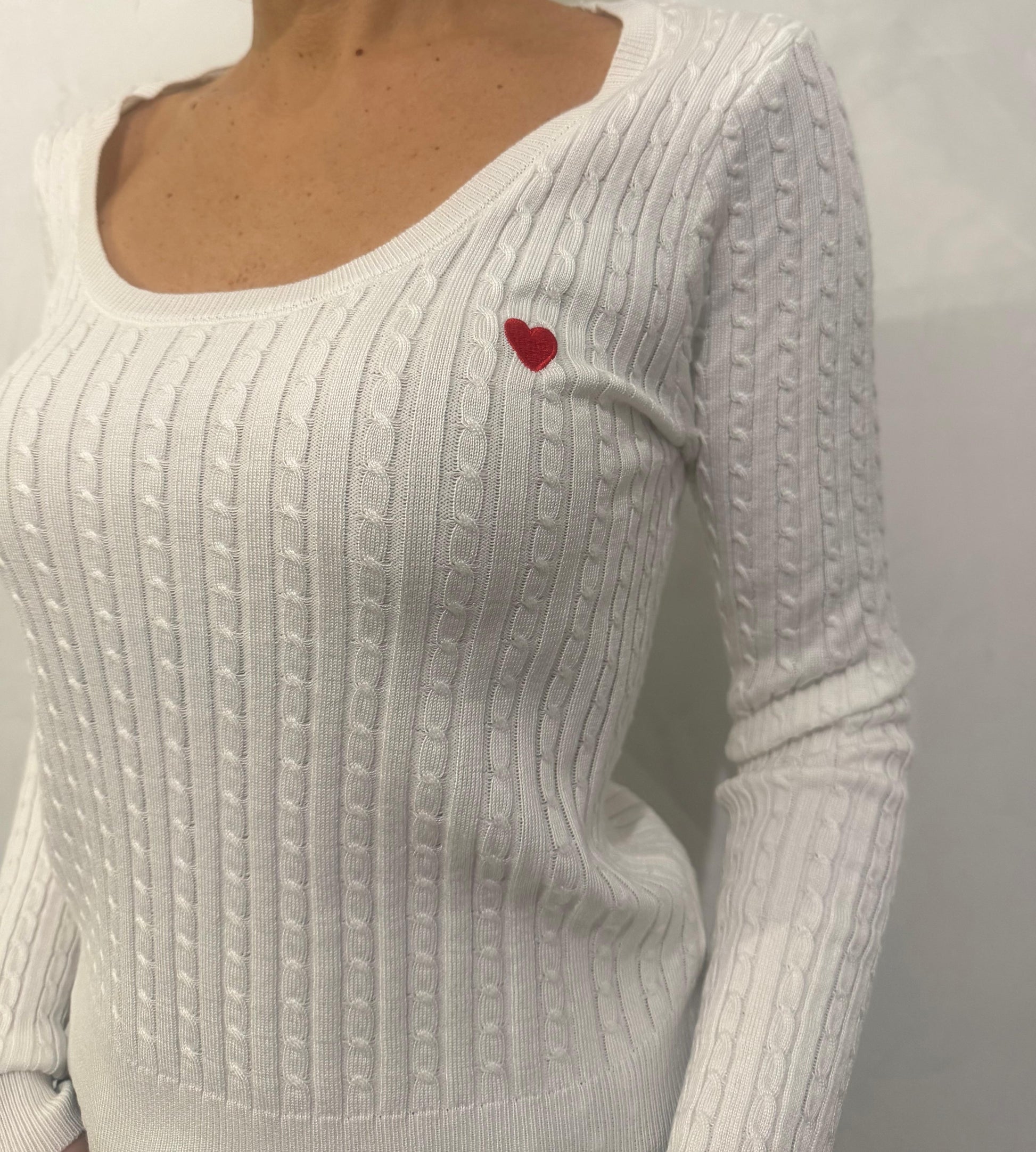 Maglia a trecce con cuore ricamato ModaFilo.com modafilo